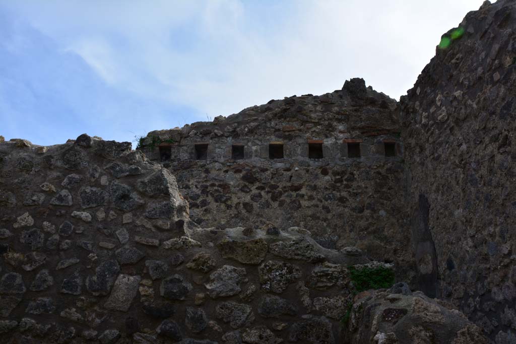 IX.5.2 Pompeii. March 2017. Room x, looking south from south-west corner, across into room y.
Foto Christian Beck, ERC Grant 681269 DCOR.
