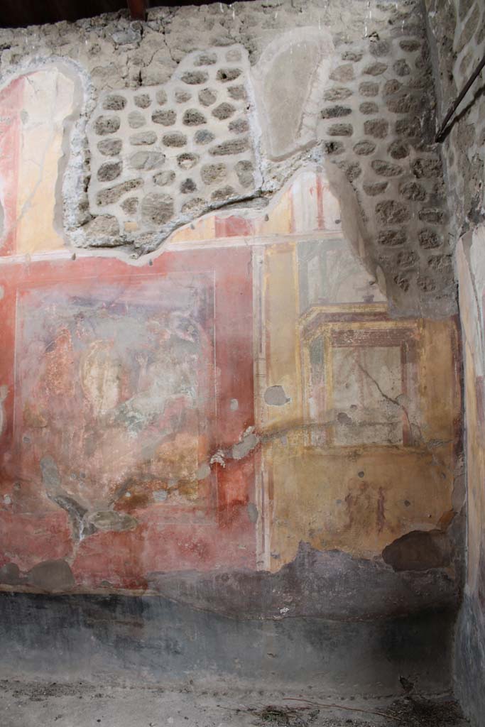 IX.5.2 Pompeii. May 2019. Room ‘u’, looking towards south end of east wall. 
Foto Christian Beck, ERC Grant 681269 DÉCOR.
