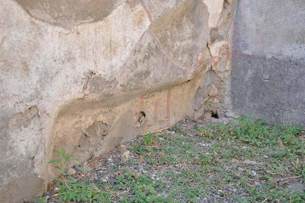 X.5.2 Pompeii. July 2017. Room ‘f’, looking towards south wall, with bed recess.
Foto Annette Haug, ERC Grant 681269 DÉCOR

