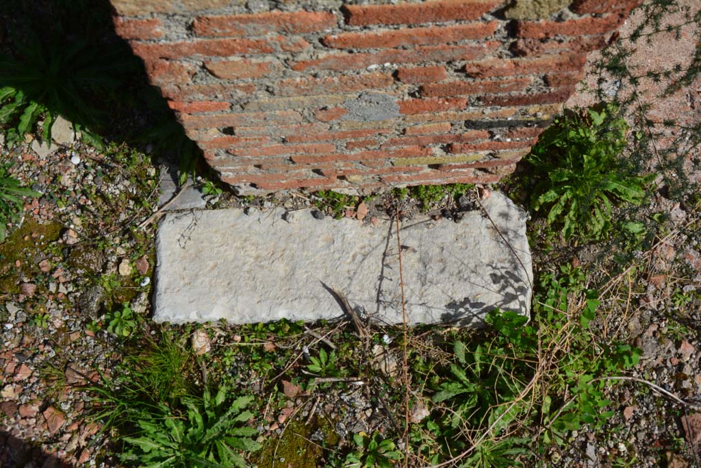 IX.5.2 Pompeii. March 2017. Room k, doorway threshold, separating from room L, on right. 
Foto Christian Beck, ERC Grant 681269 DCOR.
