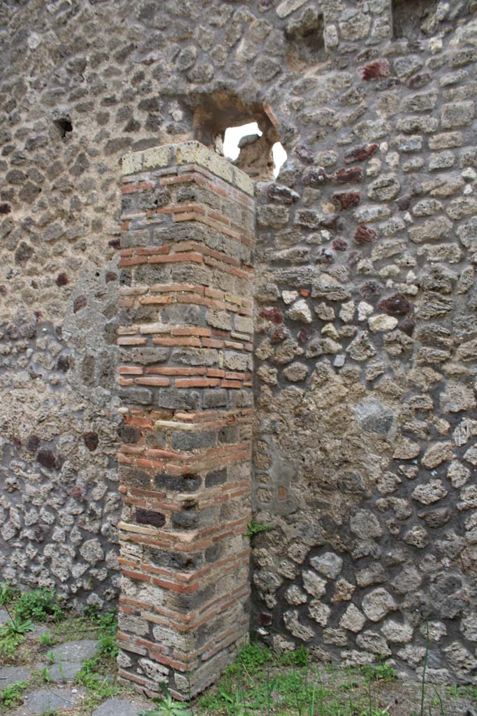 IX.5.4 Pompeii. March 2019. Room c, north-east corner.
Foto Christian Beck, ERC Grant 681269 DCOR.
