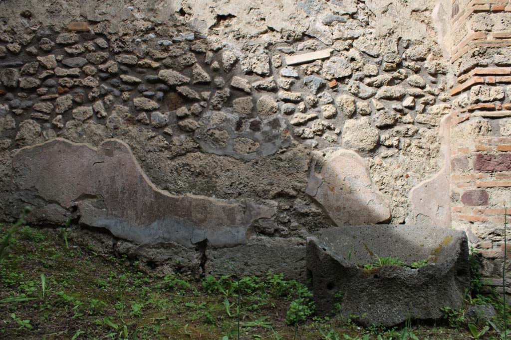 IX.5.4 Pompeii. March 2019. Room c, looking towards west wall at north end.
Foto Christian Beck, ERC Grant 681269 DCOR.
