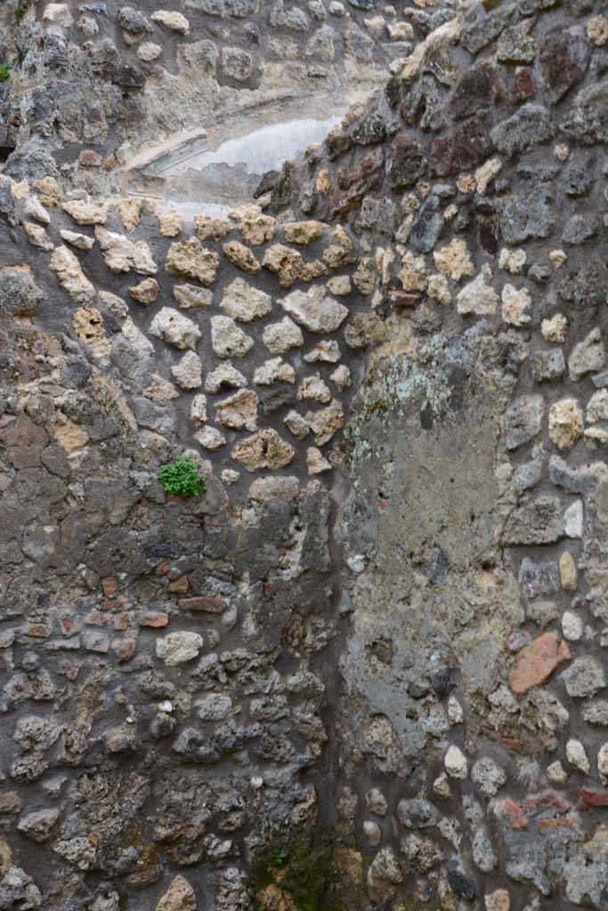 IX.5.4 Pompeii. March 2017. Room h, south-east corner.
Foto Christian Beck, ERC Grant 681269 DÉCOR.

