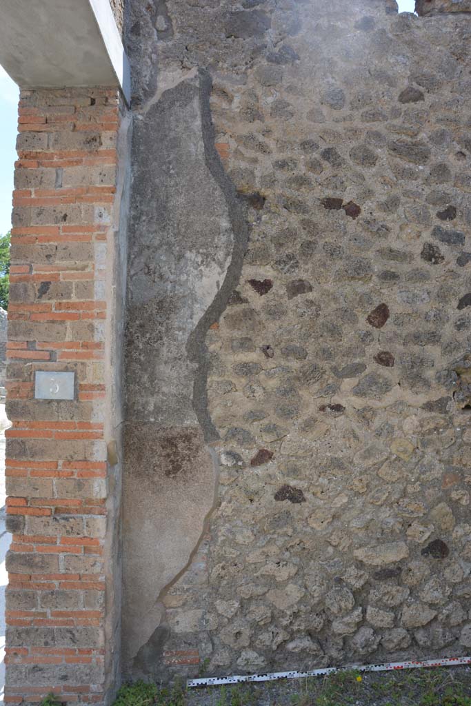 IX.5.5 Pompeii. May 2017. East wall in north-east corner.
Foto Christian Beck, ERC Grant 681269 DÉCOR.

