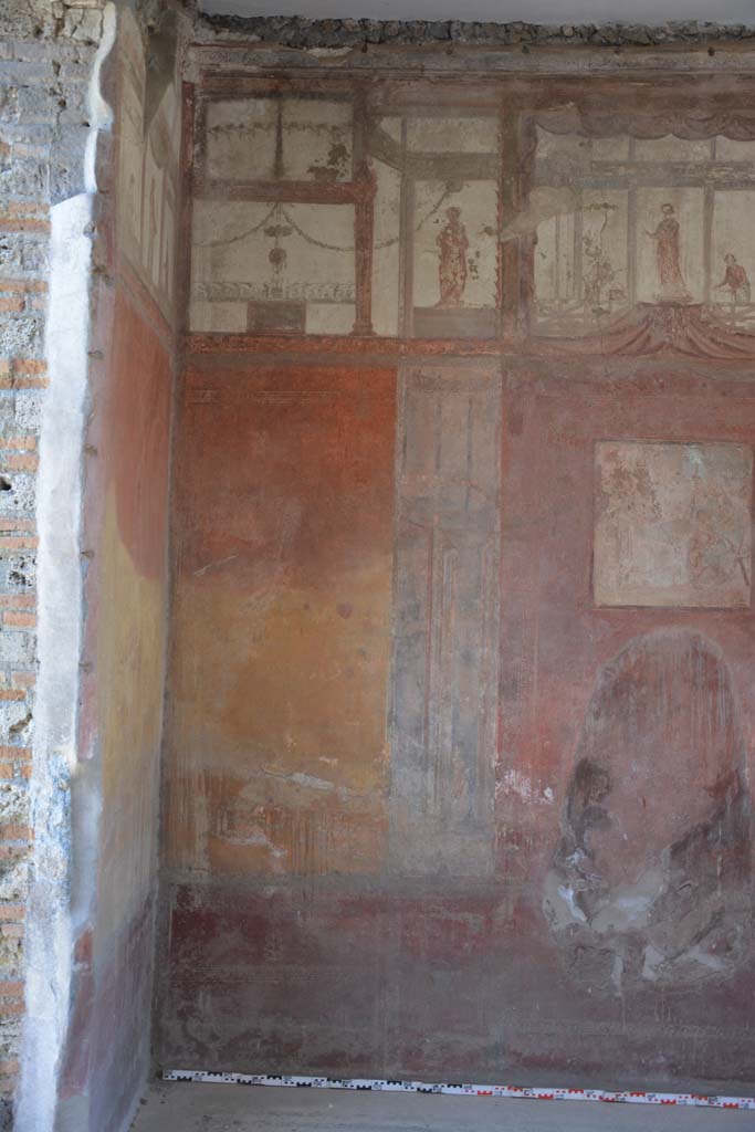 IX.5.6 Pompeii. May 2017. Room i, east wall at north end.    
Foto Christian Beck, ERC Grant 681269 DÉCOR.
