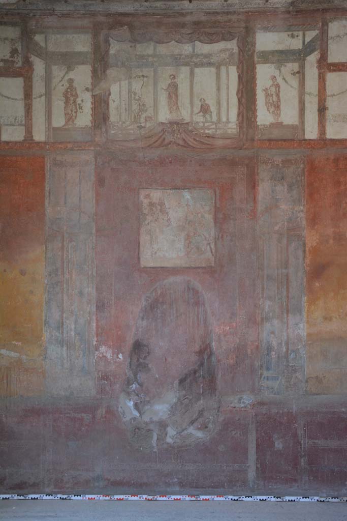 IX.5.6 Pompeii. May 2017. Room i, central panel on east wall.       
Foto Christian Beck, ERC Grant 681269 DÉCOR.
