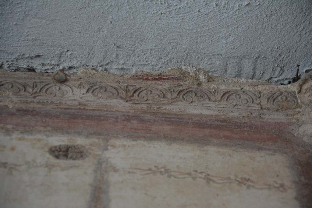 IX.5.6 Pompeii. May 2017. Room i, stucco detail from above east wall at south end.     
Foto Christian Beck, ERC Grant 681269 DÉCOR.

