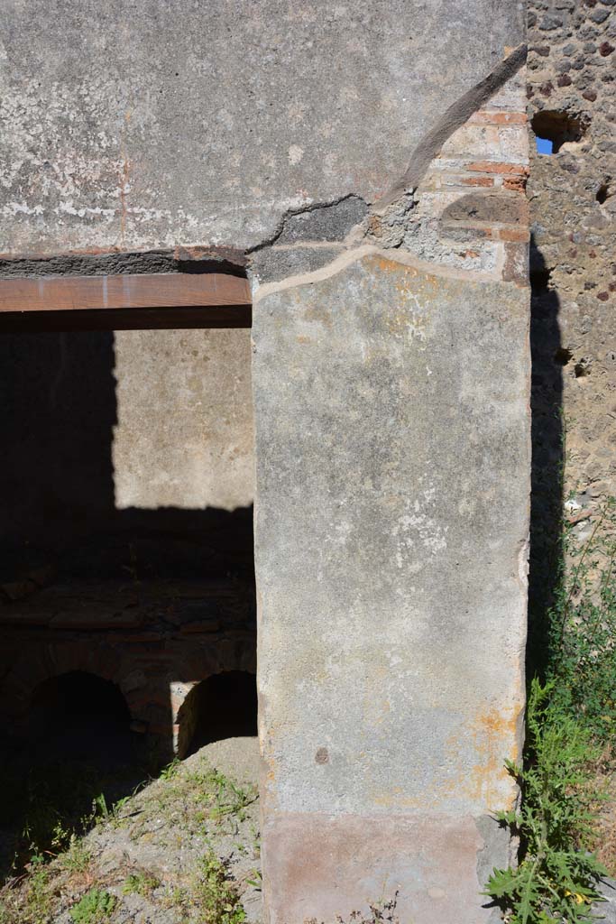 IX.5.6 Pompeii. May 2017. Room n, east side, wall on south side of doorway to room p. 
Foto Christian Beck, ERC Grant 681269 DCOR.
