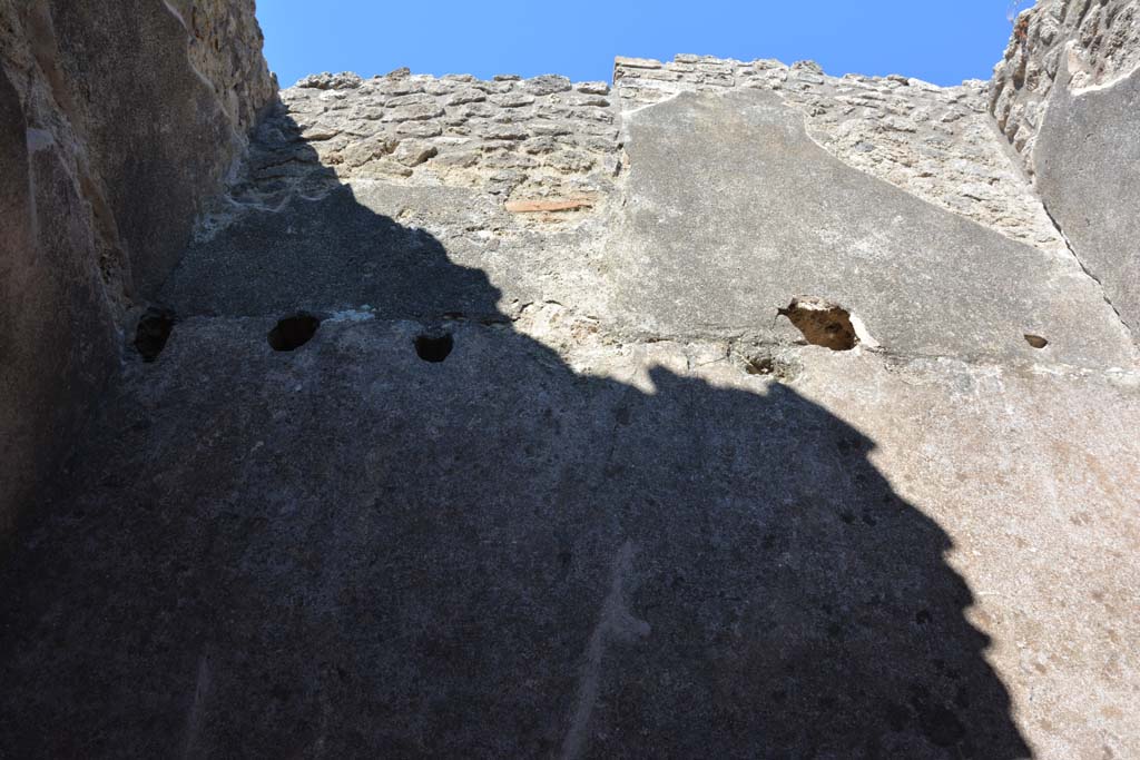 IX.5.6 Pompeii. May 2017. Room p, upper east wall.
Foto Christian Beck, ERC Grant 681269 DCOR.

