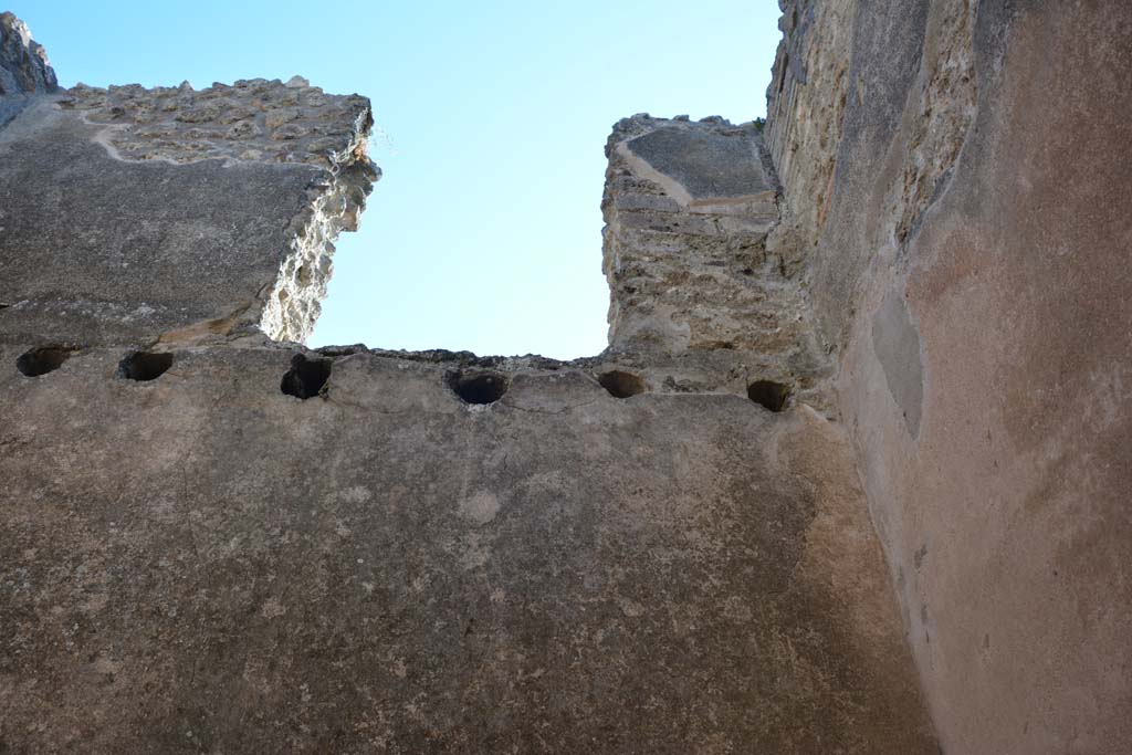 IX.5.6 Pompeii. May 2017. Room p, upper west wall.
Foto Christian Beck, ERC Grant 681269 DCOR.
