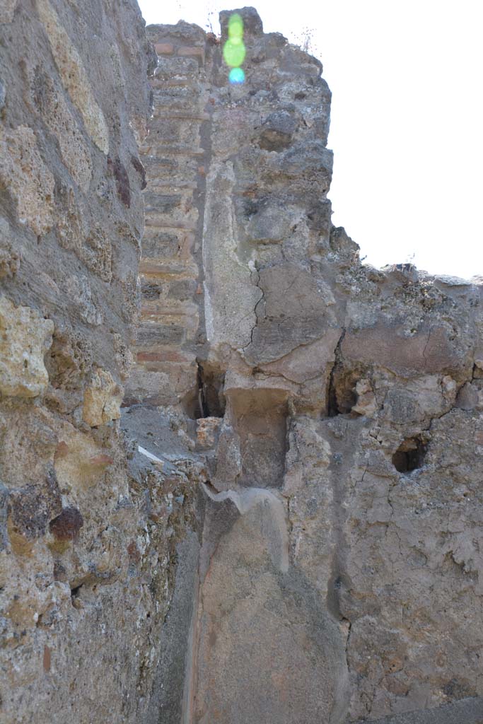 IX.5.6 Pompeii. May 2017. Room s, upper south wall in south-east corner.
Foto Christian Beck, ERC Grant 681269 DCOR.

