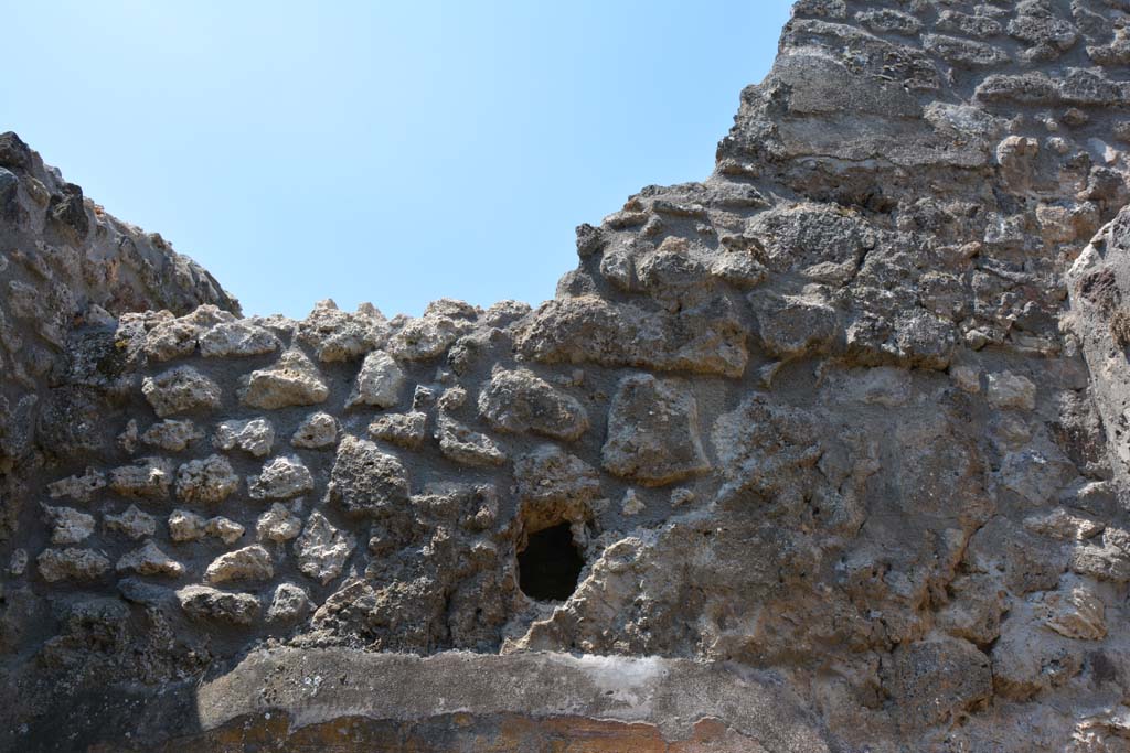 IX.5.6 Pompeii. May 2017. Room s, upper west wall.
Foto Christian Beck, ERC Grant 681269 DCOR.
