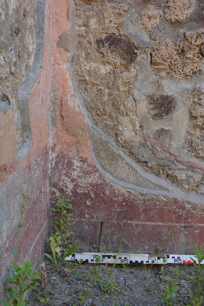 IX.5.6 Pompeii. May 2017. Room f, detail of north wall in north-west corner
Foto Christian Beck, ERC Grant 681269 DCOR.
