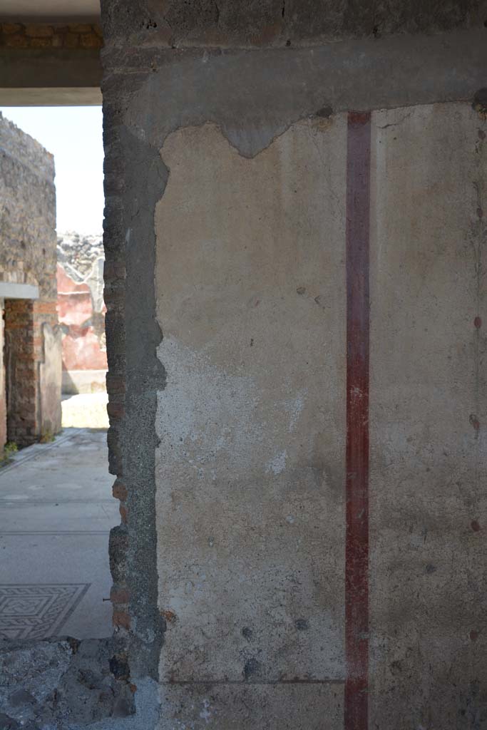 IX.5.6 Pompeii. May 2017. 
Room l (L), panel on north wall on east side of window to tablinum. 
Foto Christian Beck, ERC Grant 681269 DCOR.
