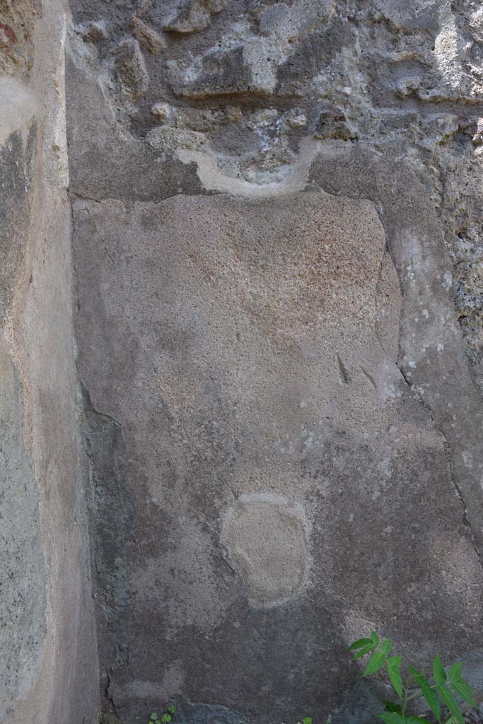 IX.5.7 Pompeii. May 2017. Detail from west wall in south-west corner.
Foto Christian Beck, ERC Grant 681269 DCOR.
