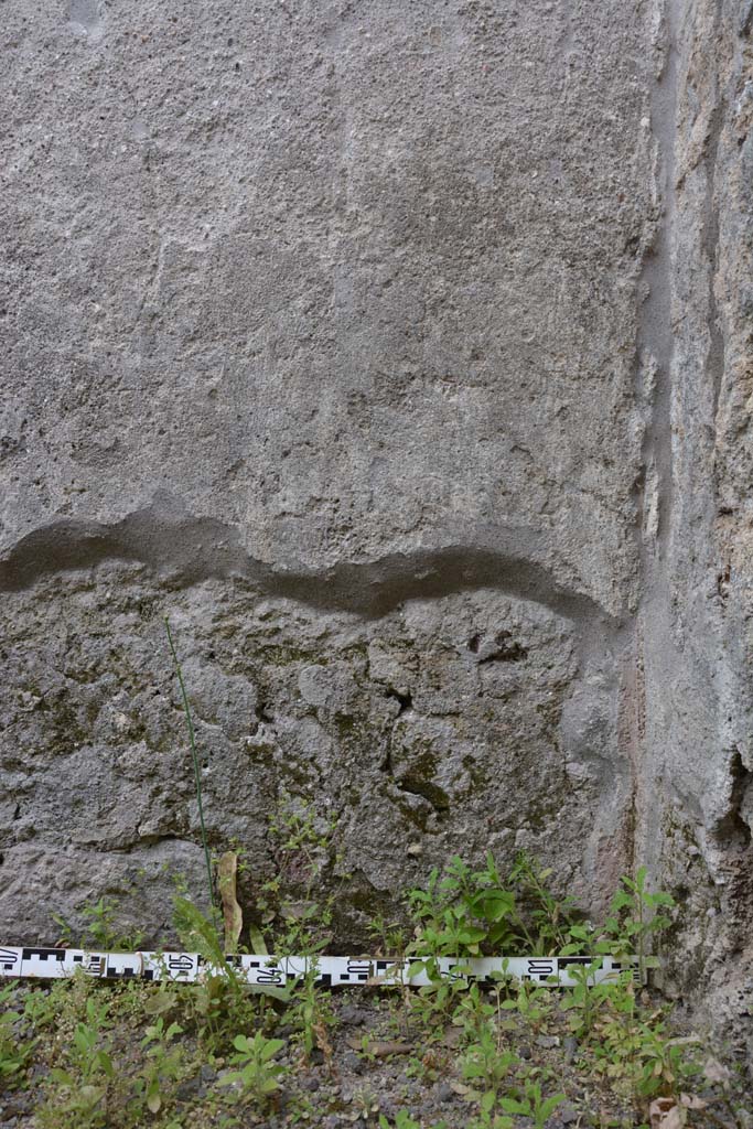 IX.5.8 Pompeii. May 2017. Lower east wall in south-east corner.
Foto Christian Beck, ERC Grant 681269 DCOR.
