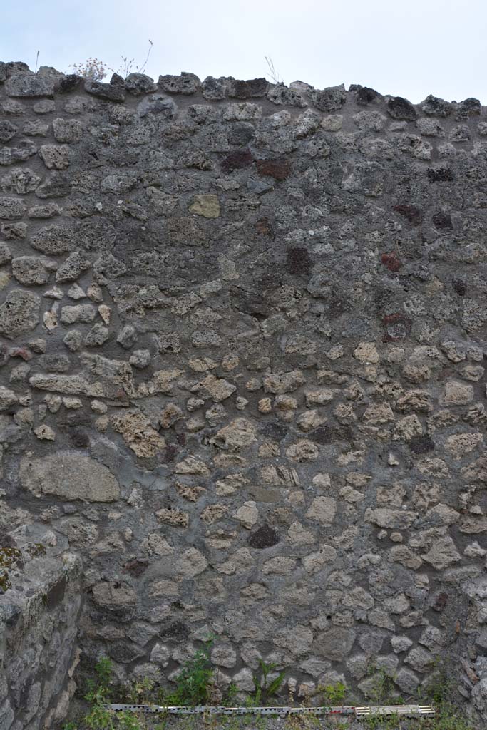 IX.5.8 Pompeii. May 2017. Looking towards west wall.
Foto Christian Beck, ERC Grant 681269 DCOR.
