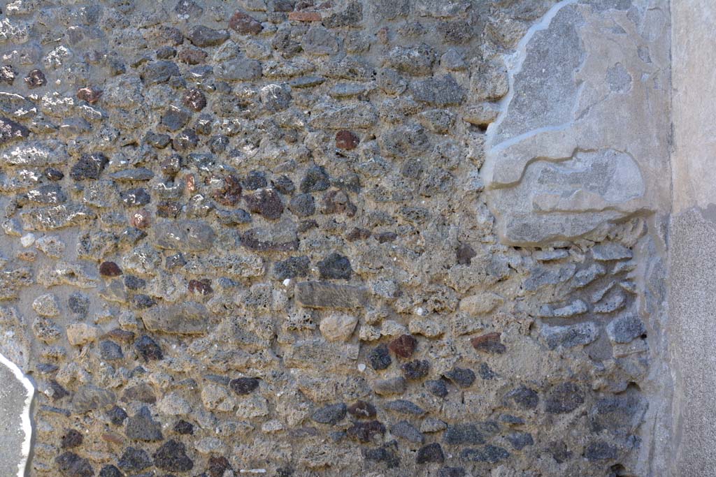 IX.5.9 Pompeii. May 2017. Room m, upper east wall at south end.
Foto Christian Beck, ERC Grant 681269 DCOR.
