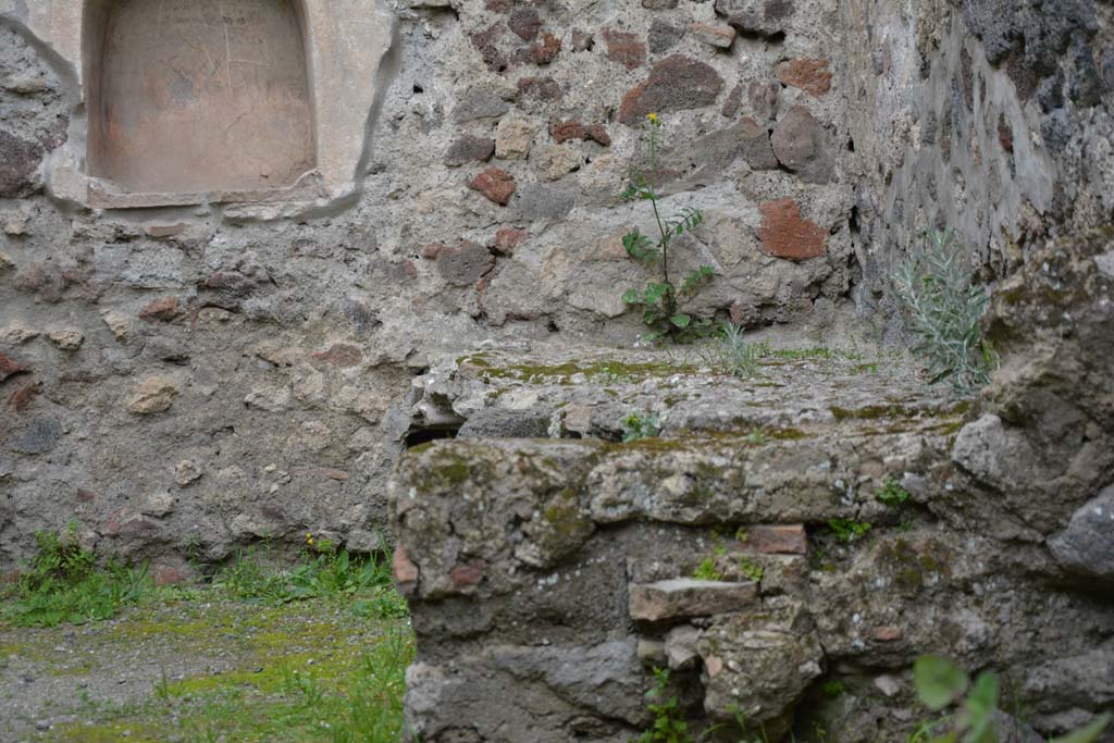 IX.5.9 Pompeii. March 2017. Room n, looking north towards hearth in north-east corner of kitchen.
Foto Christian Beck, ERC Grant 681269 DCOR.
