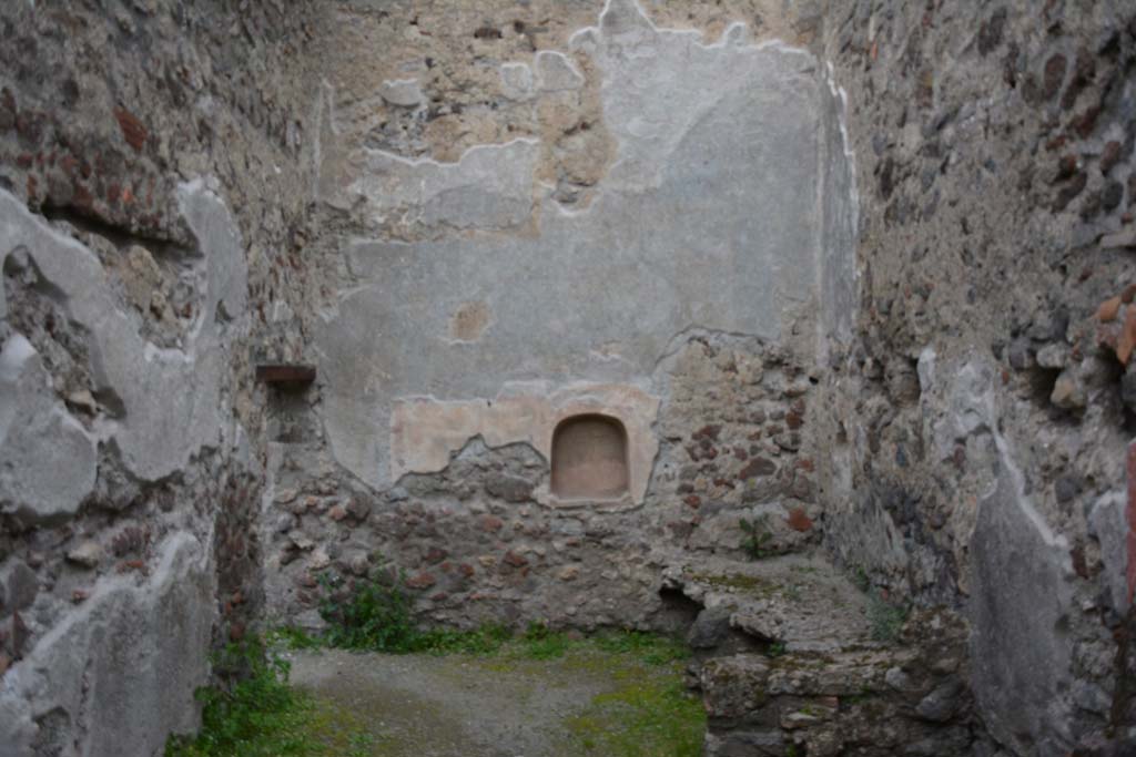 IX.5.9 Pompeii. March 2017. Room n, looking north across kitchen.
Foto Christian Beck, ERC Grant 681269 DCOR.
