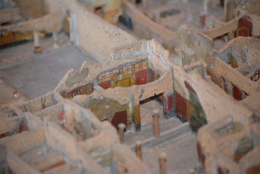 IX.5.9 Pompeii. July 2017. Decorated south walls of rooms on south side of peristyle garden.
From cork model in Naples Archaeological Museum.
Foto Annette Haug, ERC Grant 681269 DÉCOR
