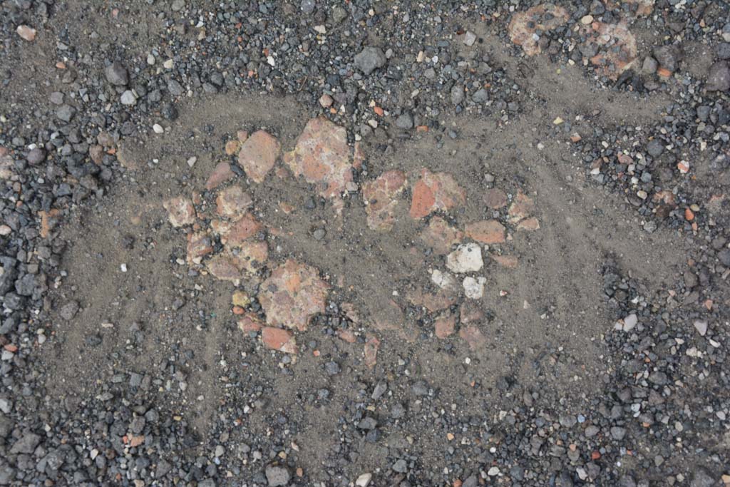 IX.5.9 Pompeii. March 2017. Room “b”, detail of flooring.
Foto Christian Beck, ERC Grant 681269 DÉCOR.
