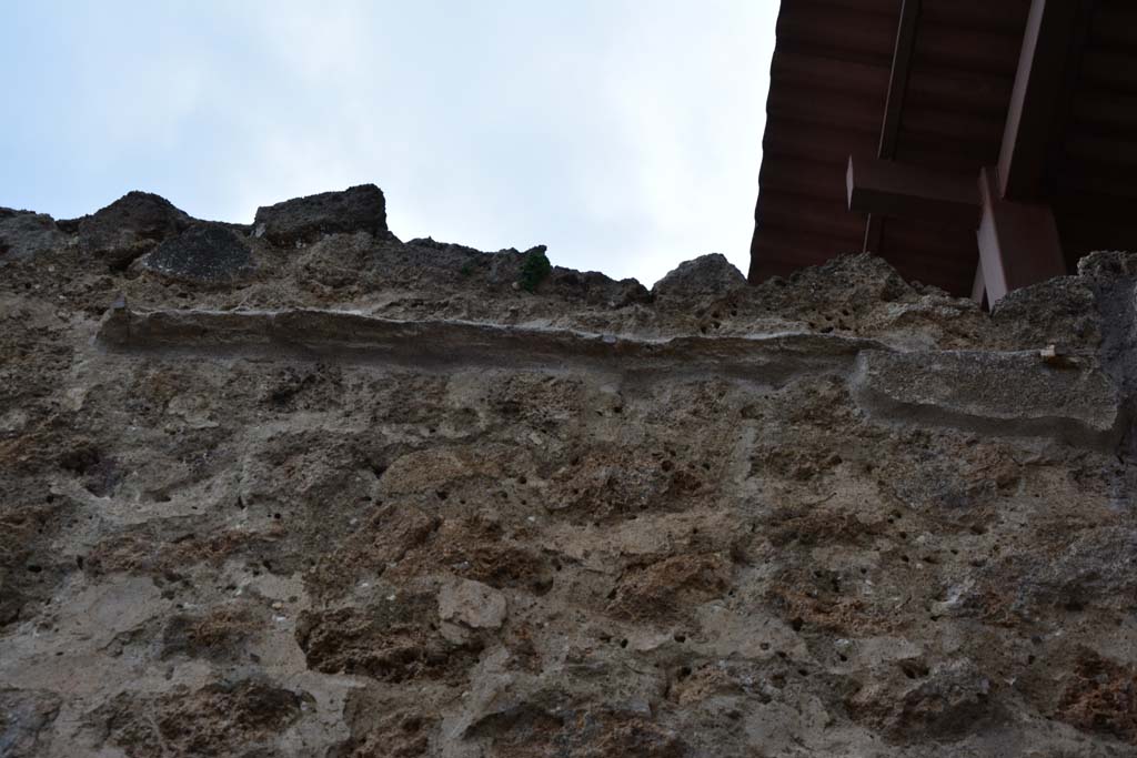 IX.5.9 Pompeii. March 2017. Room h, upper north wall at east end.
Foto Christian Beck, ERC Grant 681269 DCOR.

