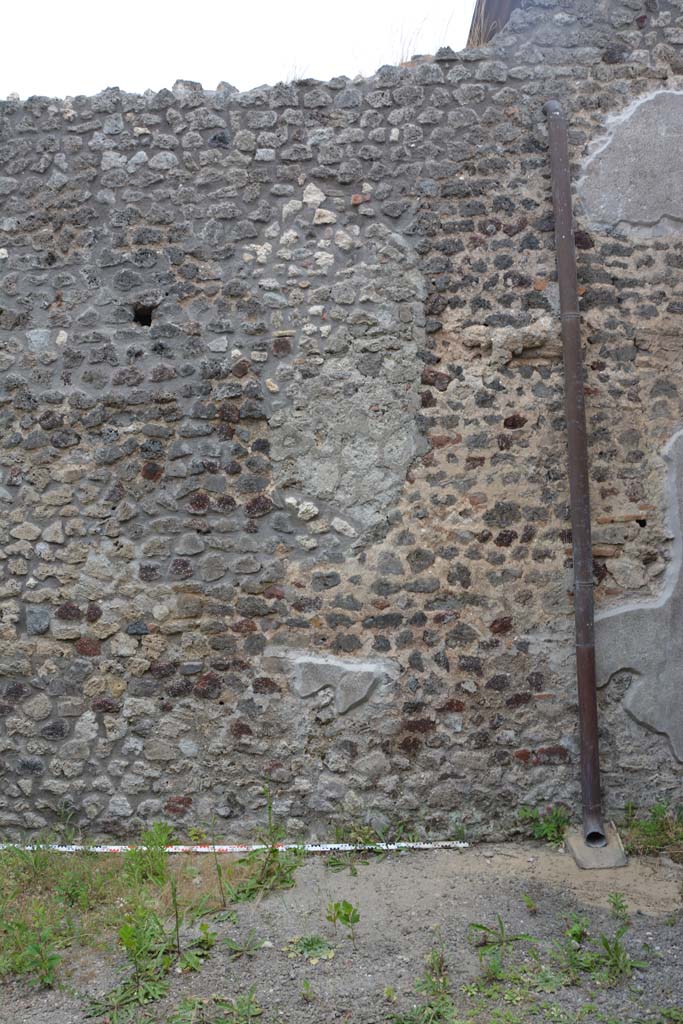 IX.5.10 Pompeii. May 2017. East wall towards south end.
Foto Christian Beck, ERC Grant 681269 DCOR.
