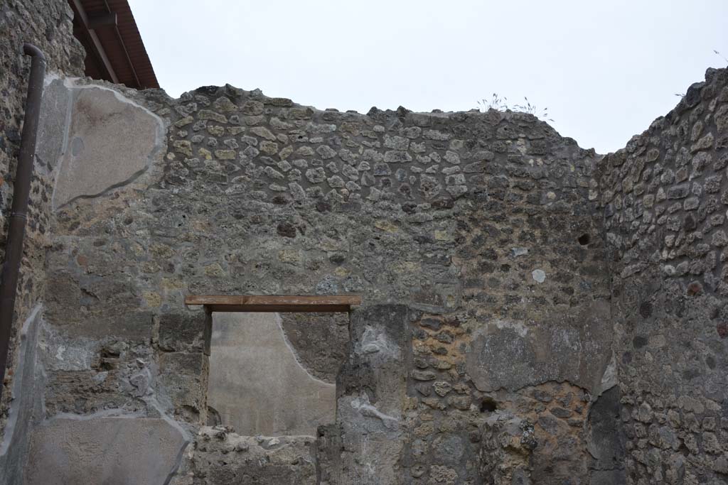 IX.5.10 Pompeii. May 2017. Upper south wall.
Foto Christian Beck, ERC Grant 681269 DCOR.

