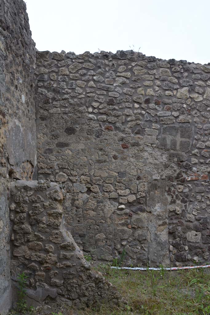 IX.5.10 Pompeii. May 2017. Looking towards west wall in south-west corner.
Foto Christian Beck, ERC Grant 681269 DCOR.
