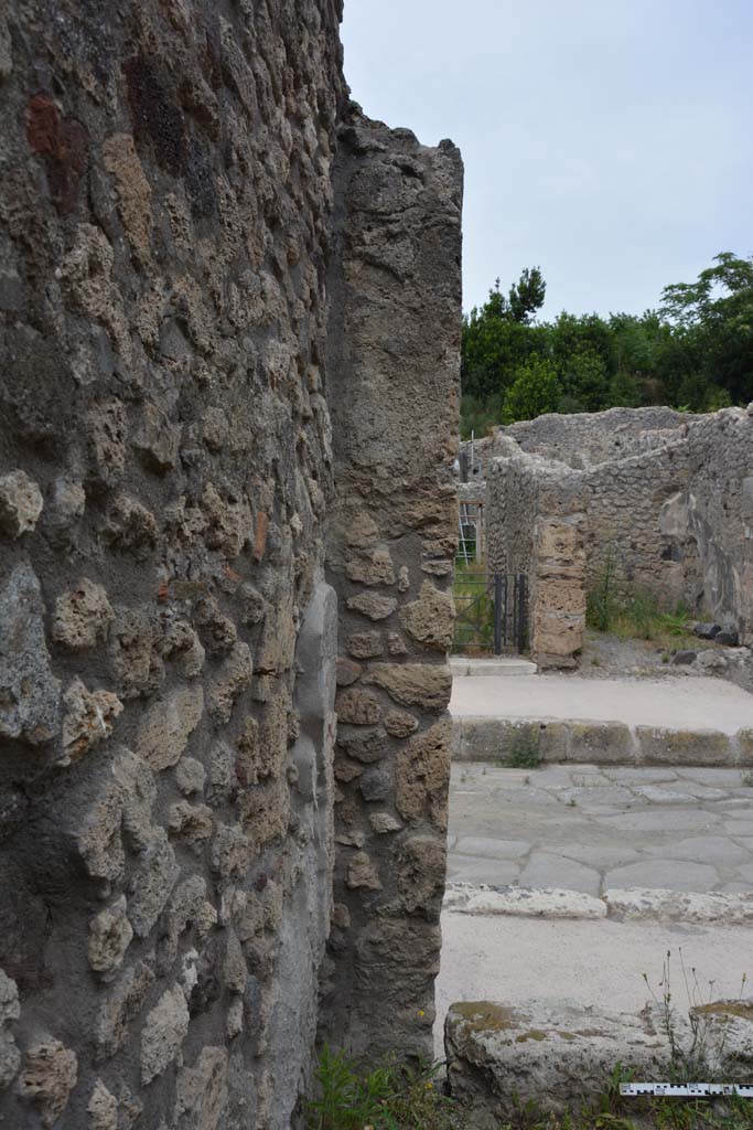 IX.5.10 Pompeii. May 2017. Looking towards north wall in north-west corner.
Foto Christian Beck, ERC Grant 681269 DCOR.

