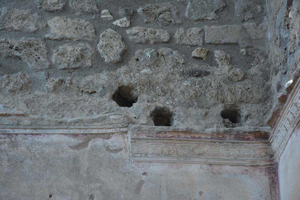 IX.5.11 Pompeii. May 2017. Room k, upper west wall at north end.
Foto Christian Beck, ERC Grant 681269 DCOR.

