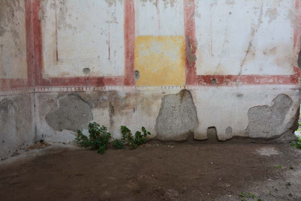 IX.5.11 Pompeii. March 2017. Room k, detail of lower north wall.
Foto Christian Beck, ERC Grant 681269 DCOR.

