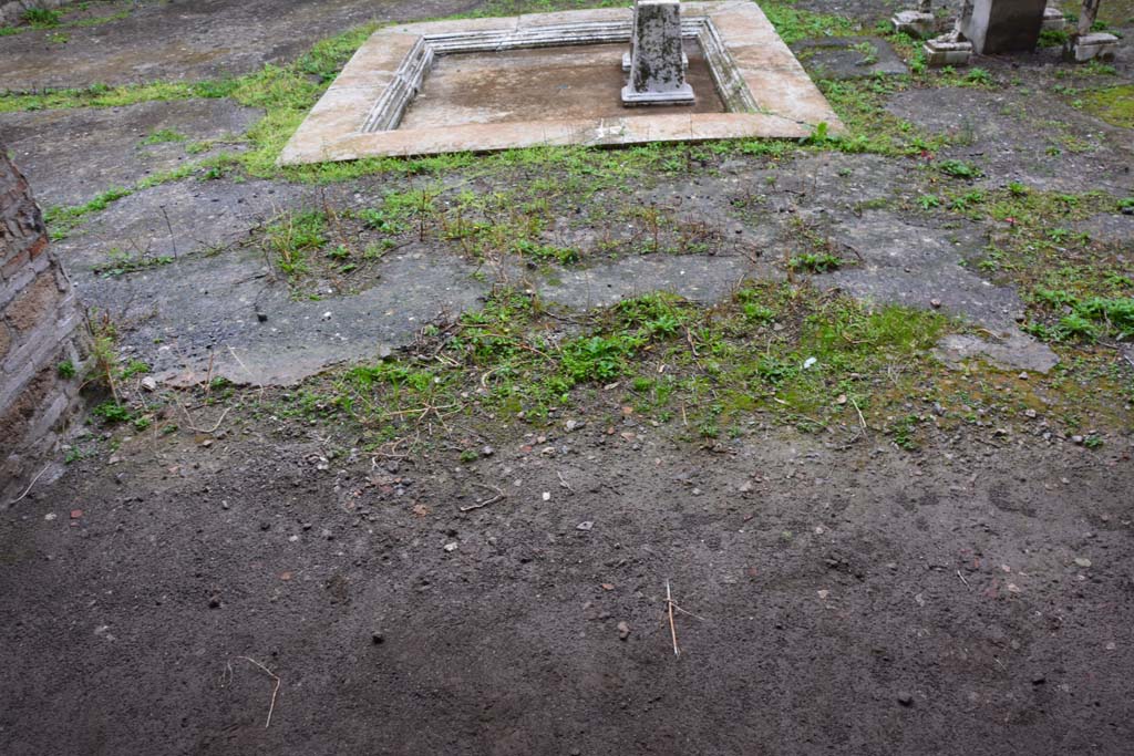 IX.5.11 Pompeii. March 2017. Room e, looking east across flooring towards atrium b.     
Foto Christian Beck, ERC Grant 681269 DCOR

