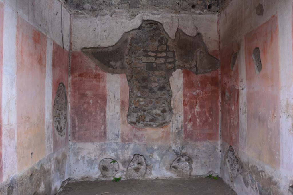 IX.5.11 Pompeii. March 2017. Room e, looking towards west wall.      
Foto Christian Beck, ERC Grant 681269 DCOR


