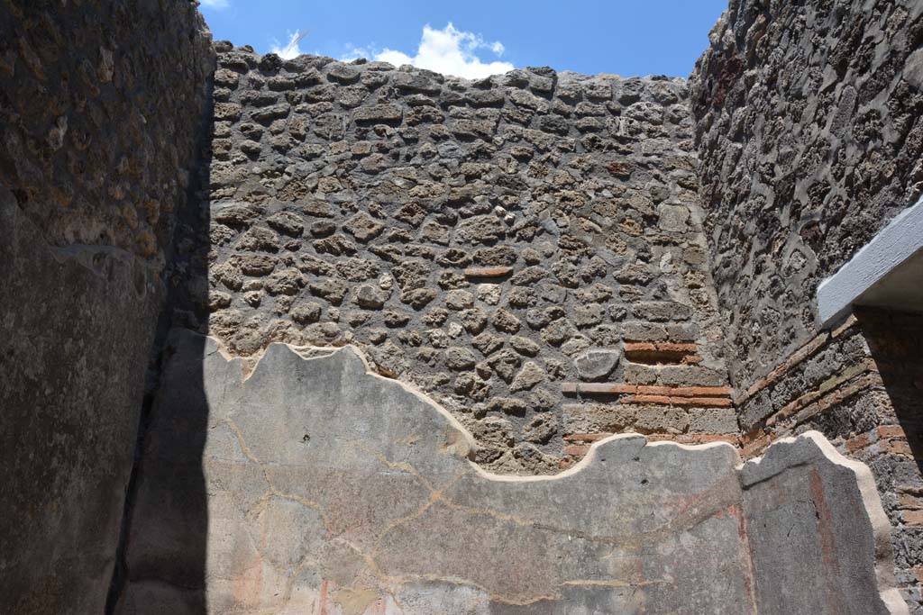 IX.5.11 Pompeii. May 2017. Room d, upper north wall.
Foto Christian Beck, ERC Grant 681269 DCOR.

