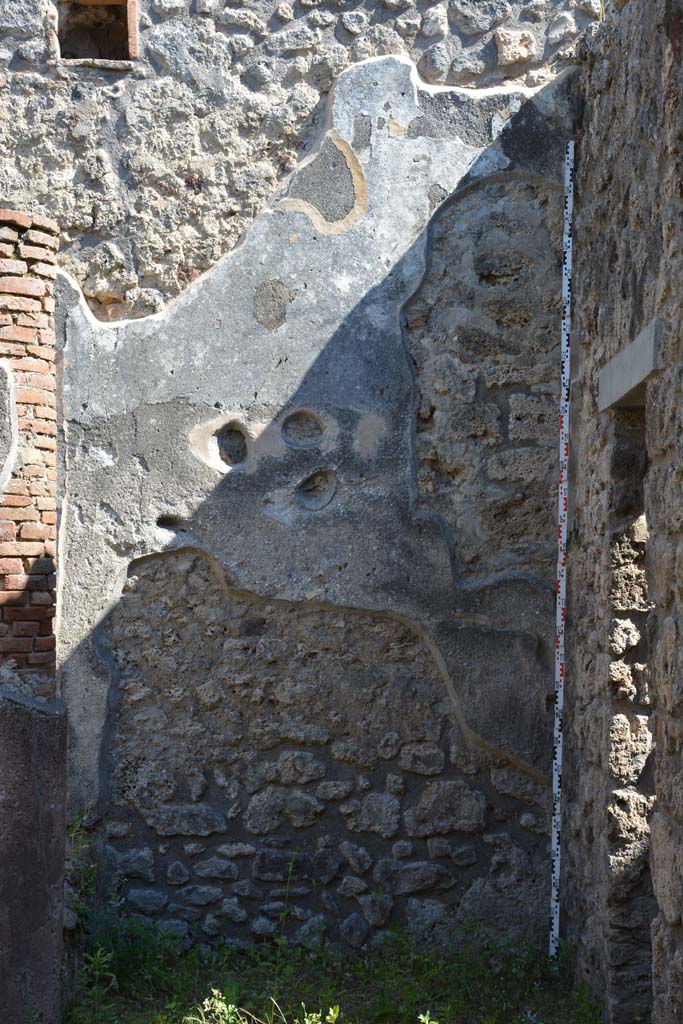 IX.5.11 Pompeii. May 2017. Peristyle n, looking south-east from west side.
Foto Christian Beck, ERC Grant 681269 DCOR.

