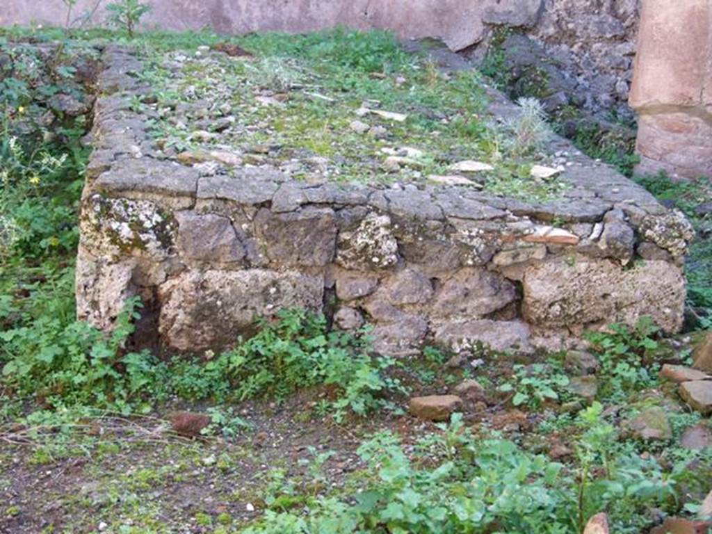 IX.5.11 Pompeii. March 2017. Peristyle n, looking east from north end of west side, with doorway to rooms s, r and t, on left.
Foto Christian Beck, ERC Grant 681269 DÉCOR.



