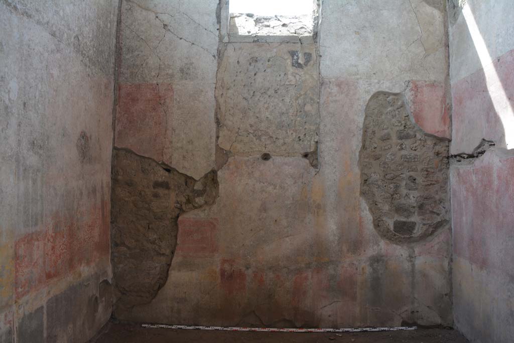 IX.5.11 Pompeii. May 2017. Room i, looking towards lower south wall.
Foto Christian Beck, ERC Grant 681269 DCOR.
