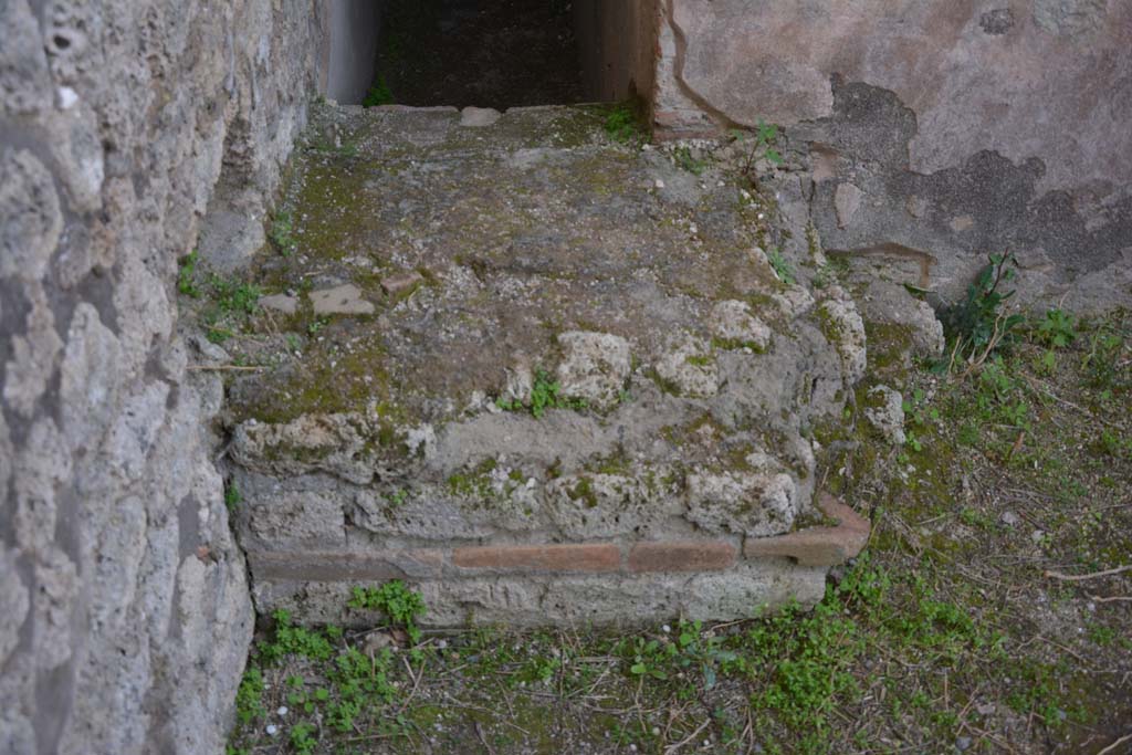 IX.5.12 Pompeii. March 2017. Looking south towards base of steps to upper floor.
Foto Christian Beck, ERC Grant 681269 DCOR.
