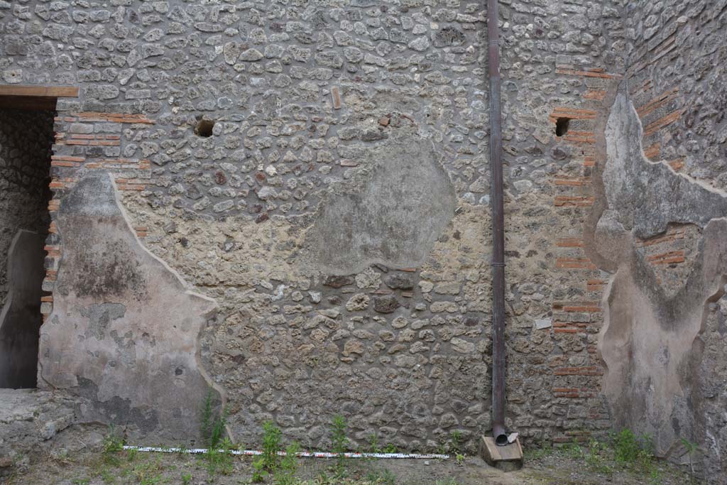 IX.5.12 Pompeii. May 2017. Looking towards south wall.
Foto Christian Beck, ERC Grant 681269 DCOR.
