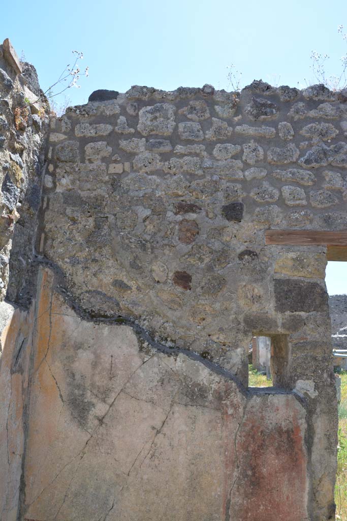 IX.5.14 Pompeii. May 2017. Room L, upper south wall in south-east corner.
Foto Christian Beck, ERC Grant 681269 DCOR.
