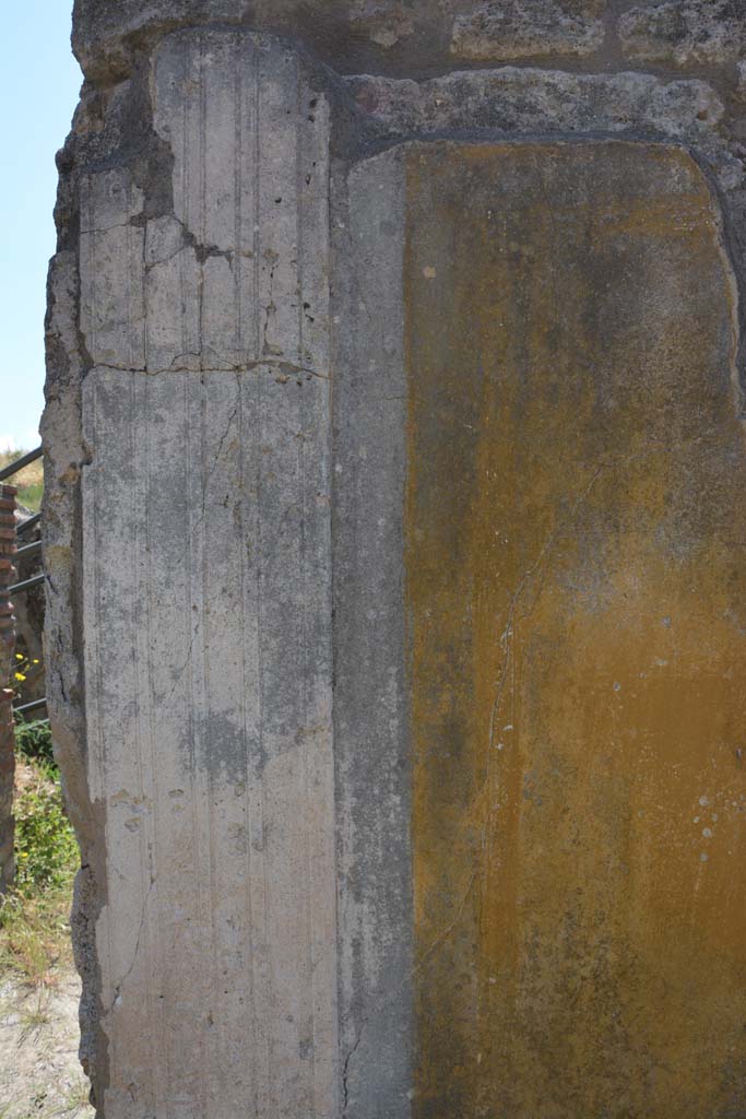 IX.5.14 Pompeii. May 2017. 
Peristyle k, half-pilaster on south wall at east end near doorway to servants area.
Foto Christian Beck, ERC Grant 681269 DCOR.

