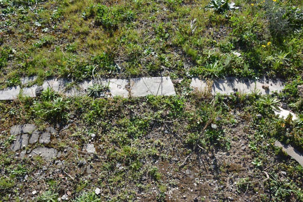 IX.5.14 Pompeii. May 2017. Room m, doorway threshold onto east portico of peristyle k.  
Foto Christian Beck, ERC Grant 681269 DCOR.
