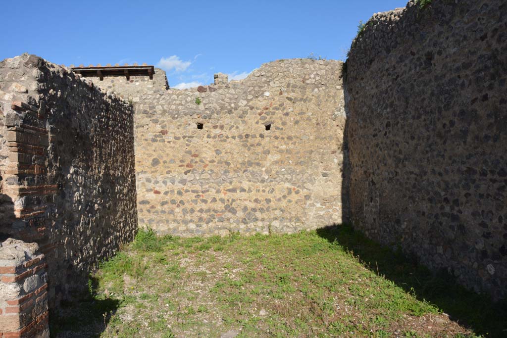 IX.5.14 Pompeii. March 2017. Room m, looking east.   
Foto Christian Beck, ERC Grant 681269 DCOR.

