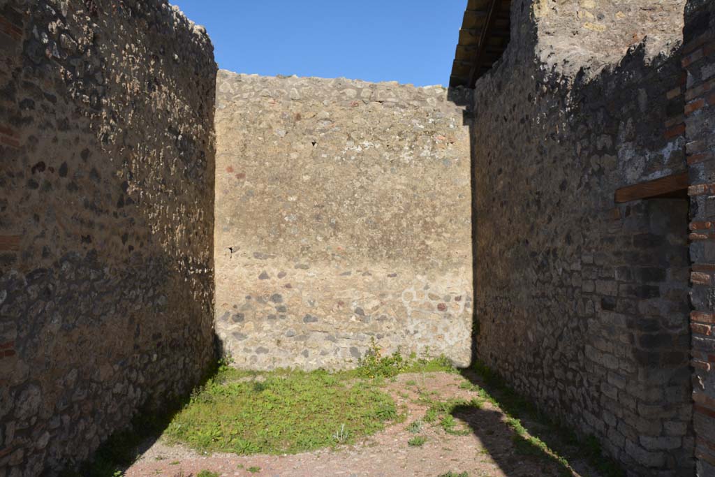 IX.5.14 Pompeii. May 2017. Room n, looking towards east wall. 
Foto Christian Beck, ERC Grant 681269 DCOR.


