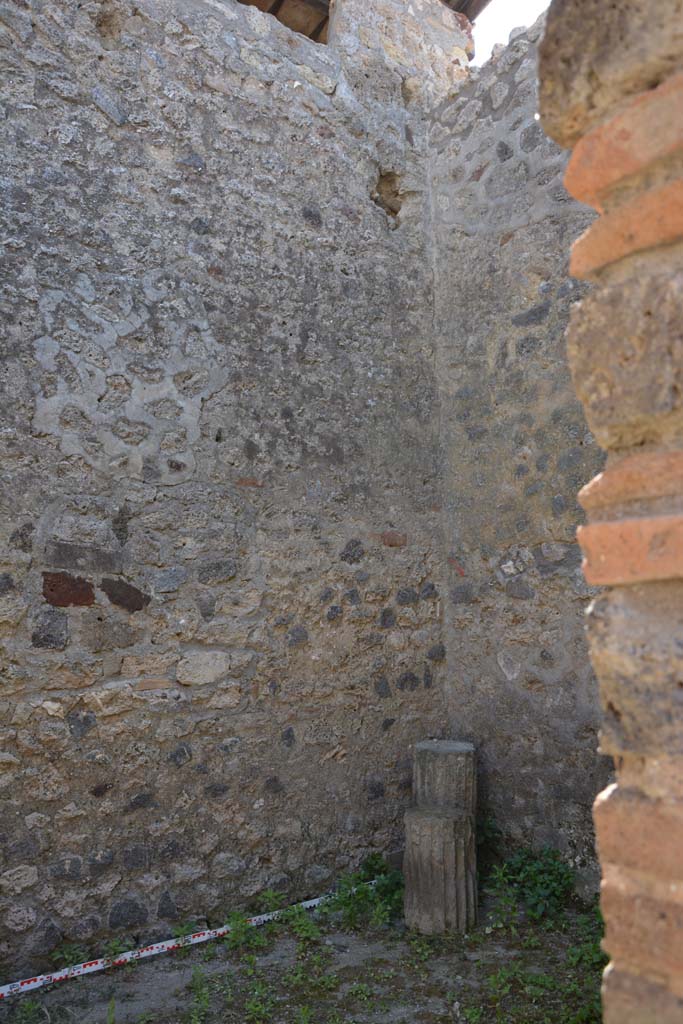 IX.5.14 Pompeii. May 2017. Room o, looking towards south-east corner.  
Foto Christian Beck, ERC Grant 681269 DCOR.
