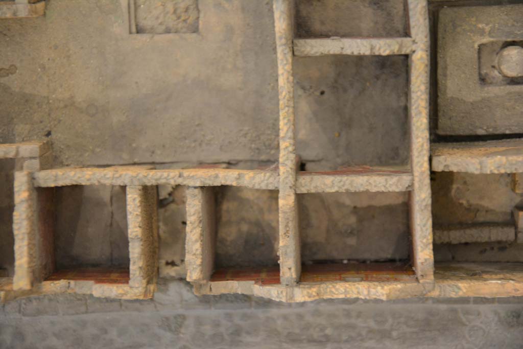 IX.5.14 Pompeii. July 2017. Entrance doorway, with rooms g, c, and rooms d and e, in north-east corner of atrium.
From cork model in Naples Archaeological Museum.
Foto Annette Haug, ERC Grant 681269 DÉCOR
