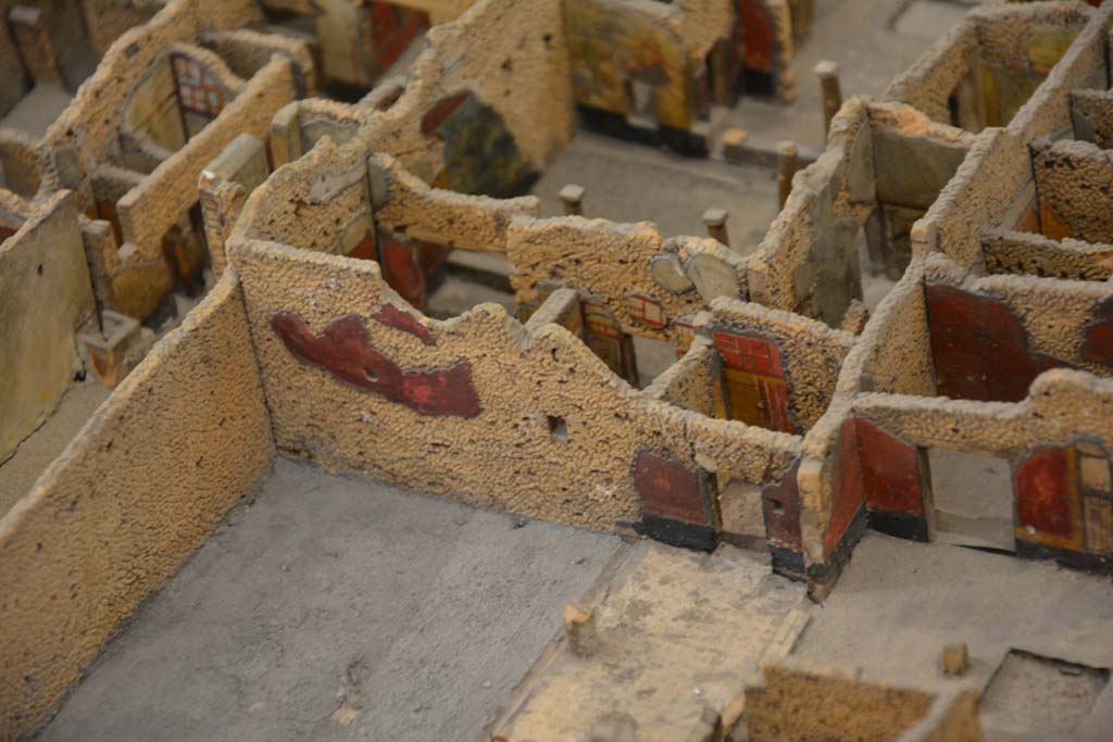 IX.5.14 Pompeii. July 2017. Looking towards north-west corner and north wall of peristyle k, and doorway into cubiculum l (L), in centre.
From cork model in Naples Archaeological Museum.
Foto Annette Haug, ERC Grant 681269 DÉCOR
