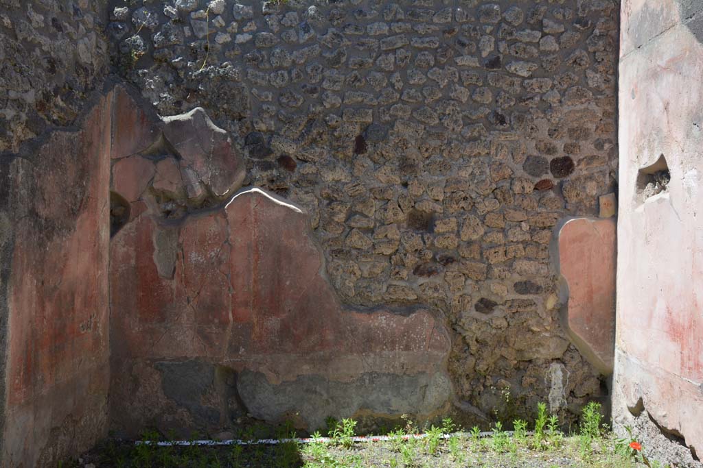 IX.5.14 Pompeii. May 2017. Room f, looking towards west wall.
Foto Christian Beck, ERC Grant 681269 DCOR.
